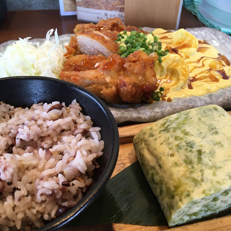チキン南蛮定食(鳥と卵の専門店 鳥玉 中城店)