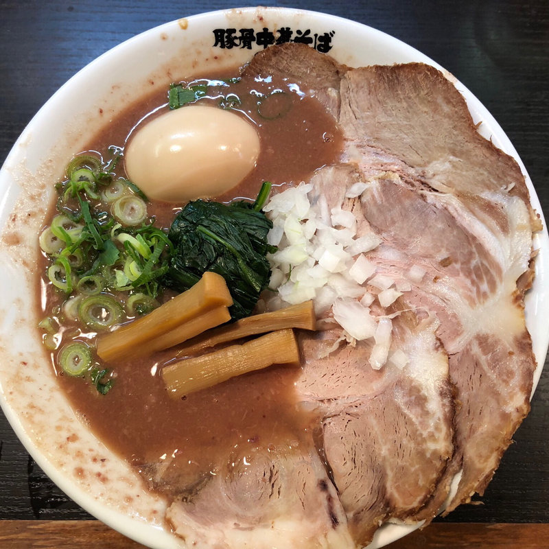 特製濃厚中華そば(玉子入り)(豚骨中華そば がんたれ)