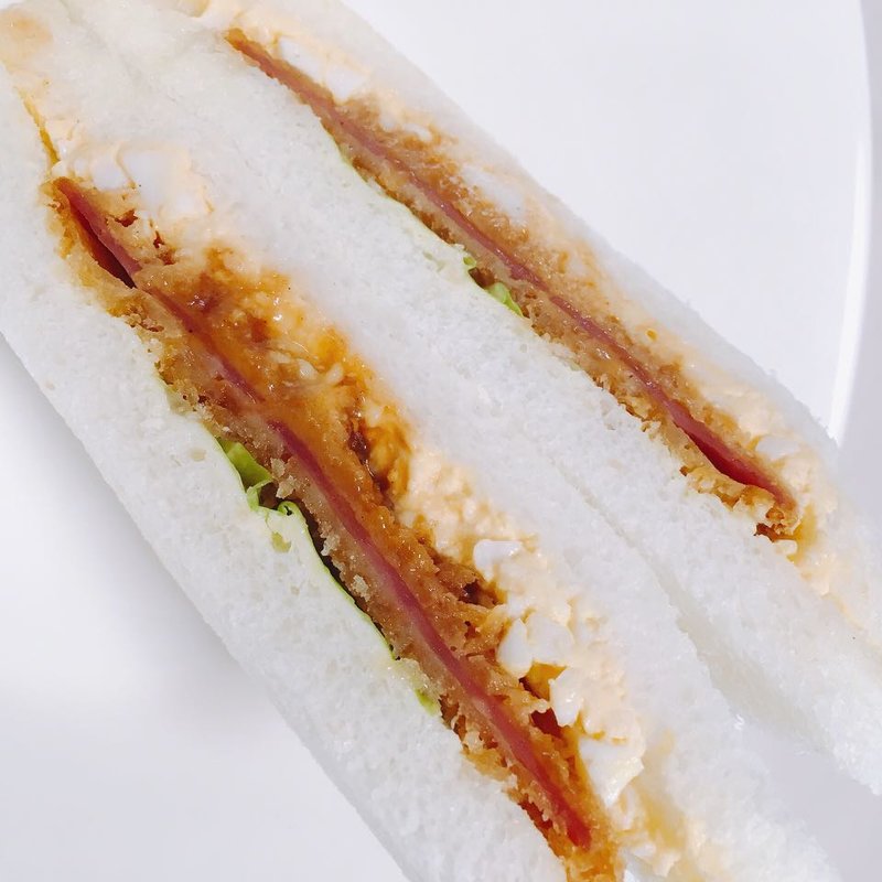 ハムカツ卵サンド(カリーナ)