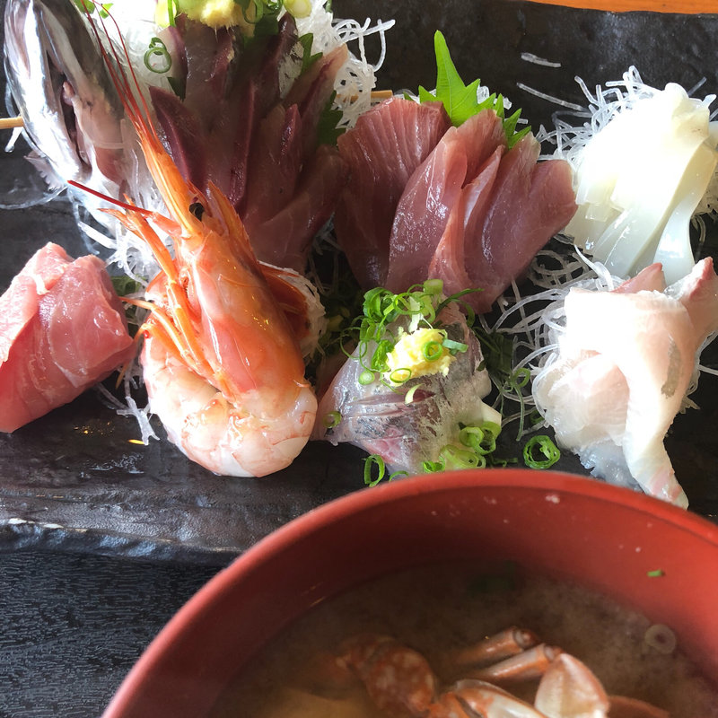 おまかせ刺身定食(ひろそう 貝汁食堂)