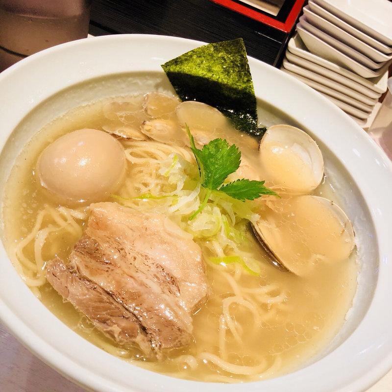 貝だし塩そば(ホルモン串焼 まるたみ （まるたみ）)