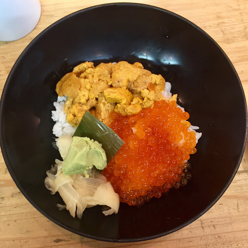うにいくら丼(築地 虎杖 裏店 （つきじ いたどり）)