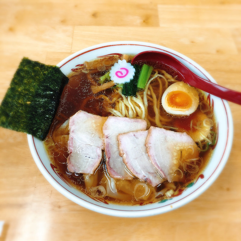 ワンタン麺 味玉入り(とら食堂 松戸分店 )