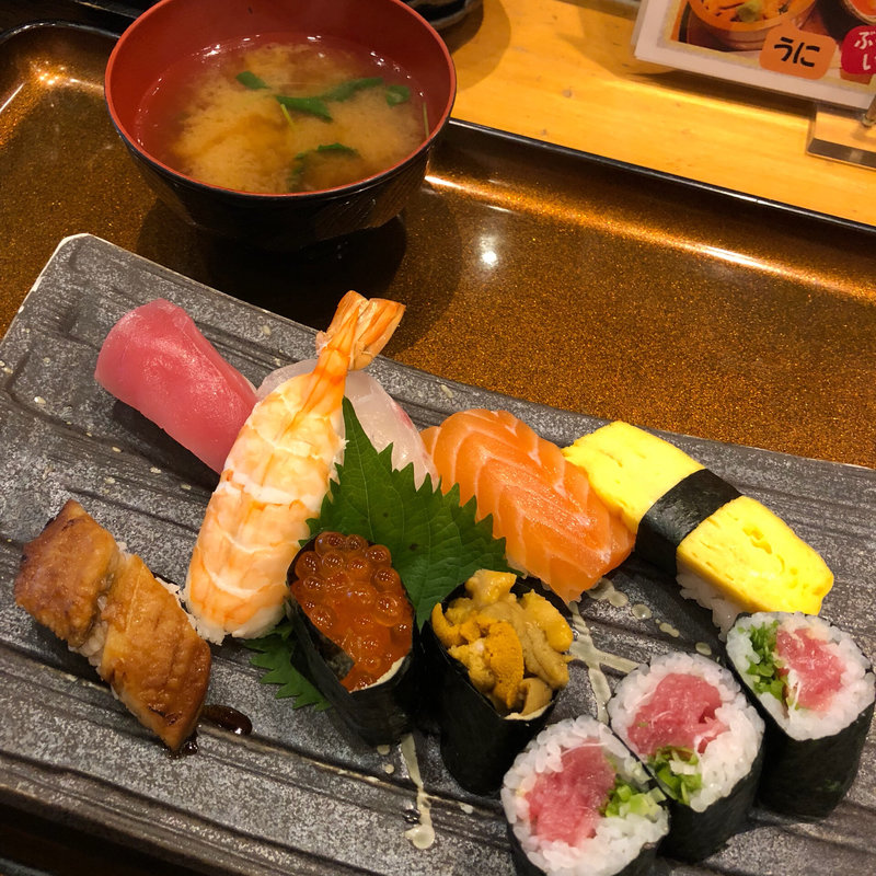 上にぎり定食(魚愛ねた市)