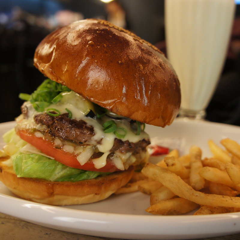 九条ねぎ茄子モッツァレラバーガー(MOTION DINER)