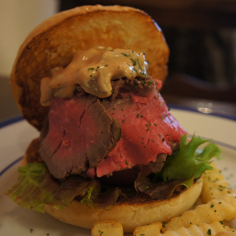 特製ローストビーフ・バーガー(ローストビーフ山田)