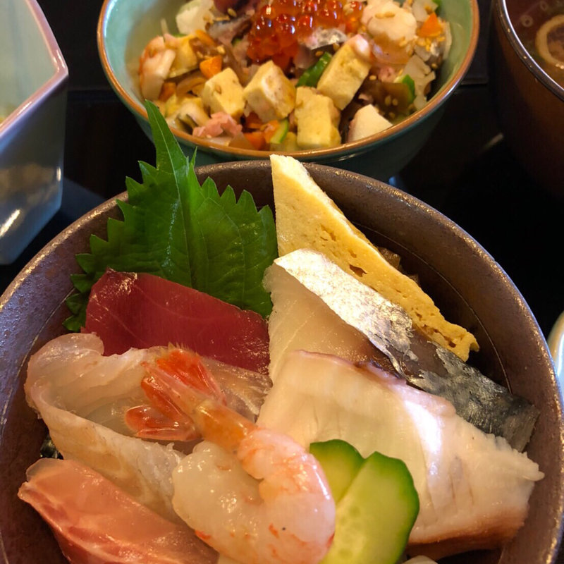 よくばりちらし膳(割烹 東家 （あづまや）)