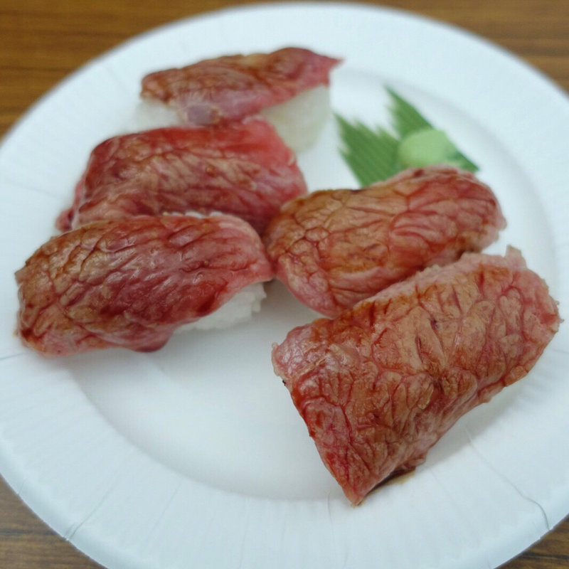 神戸ビーフの極上握り寿司(東京和牛ショー2018)