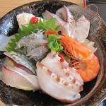 海鮮丼(天晴水産 )
