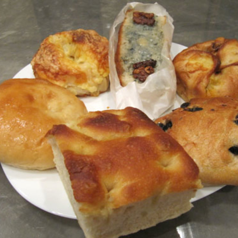 豆パン(ブーランジェリー セイジアサクラ)