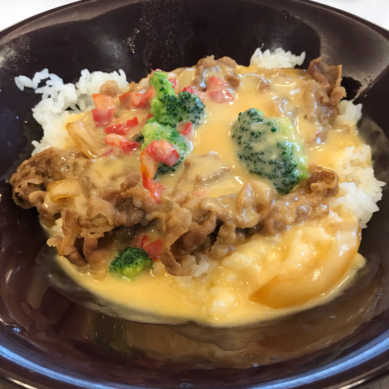 4種のチーズドリ牛」（特盛）(すき家 新座野火止店)