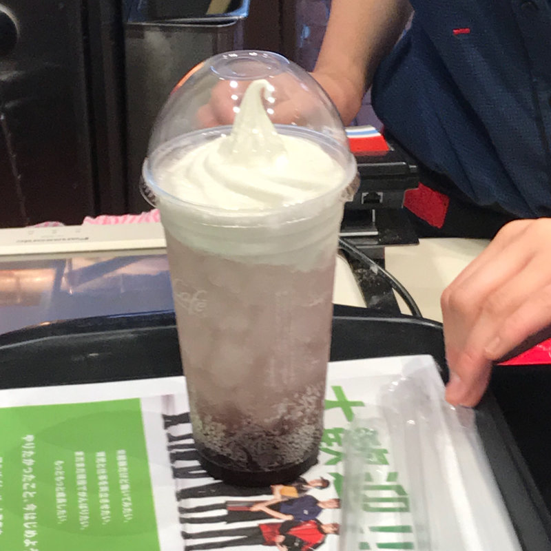 マックフロート巨峰(果汁1%) Lサイズ(マクドナルド 町田駅前店)