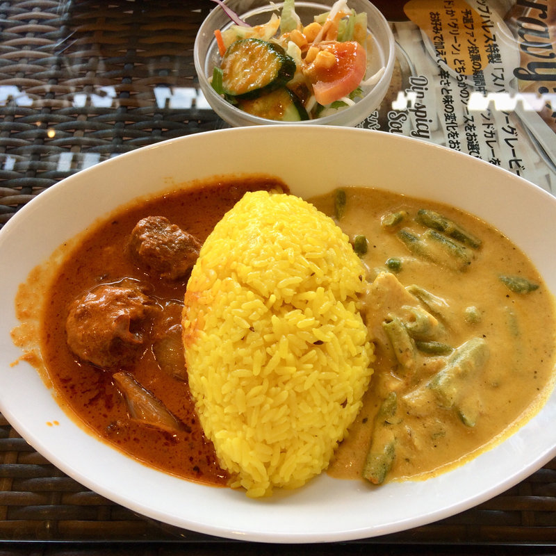 ダブルカレーセット(ディップパレス 飯田橋サクラテラス店)