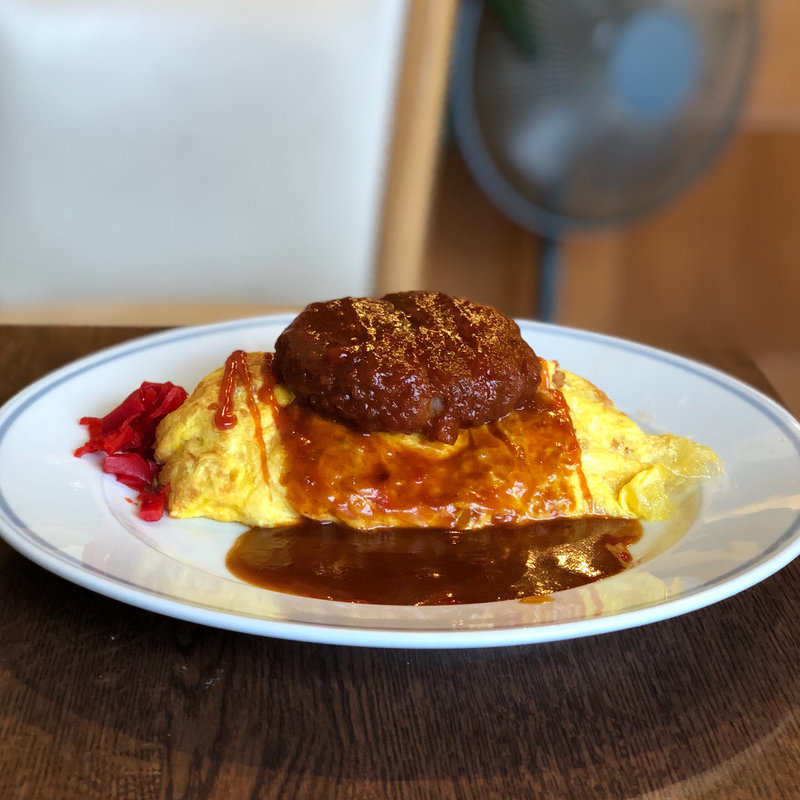 牛肉コロッケデミソースのオムライス(CAFE&REST ミナミ)