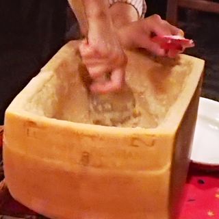 くりぬきパルメザンチーズとお野菜のリゾット(サンタ・アンジェロ)