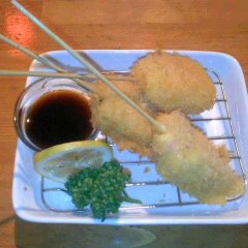 3種チーズの串揚げ(異空間ダイニング BARヴァンパイアスープ)