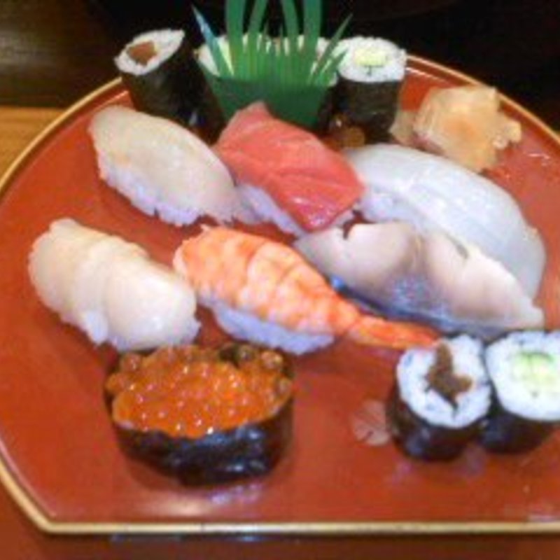 にぎり寿司「並」(宝むらん )