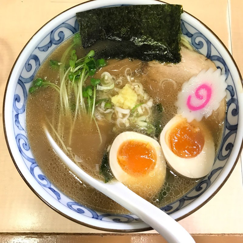 生姜醤油らーめん+煮卵(らーめん・つけめん たつみ)