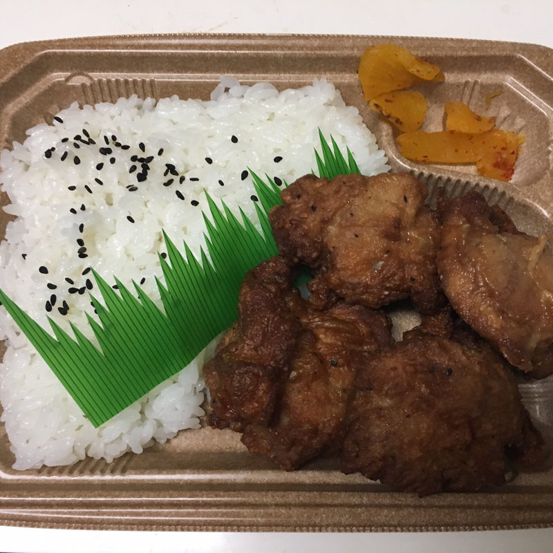 若鶏の唐揚弁当（にんにく醤油仕立て）(セブン-イレブン 札幌南９条西７丁目店)