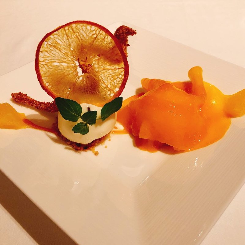 マンゴークレープ仕立て(リストランテASO)