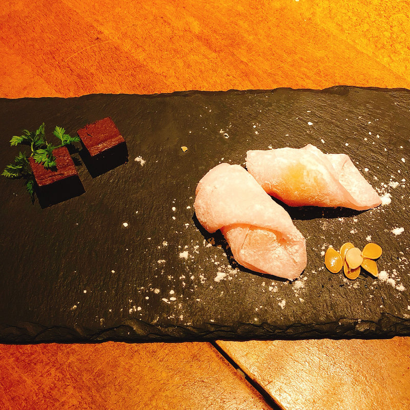 求肥のデザートと生チョコ(鉄板ビストロ恵比寿)