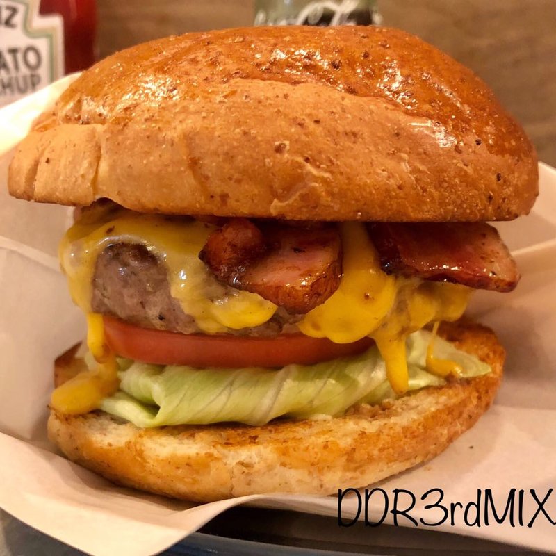 ベーコンチーズバーガー(ザゴッドバーガー)