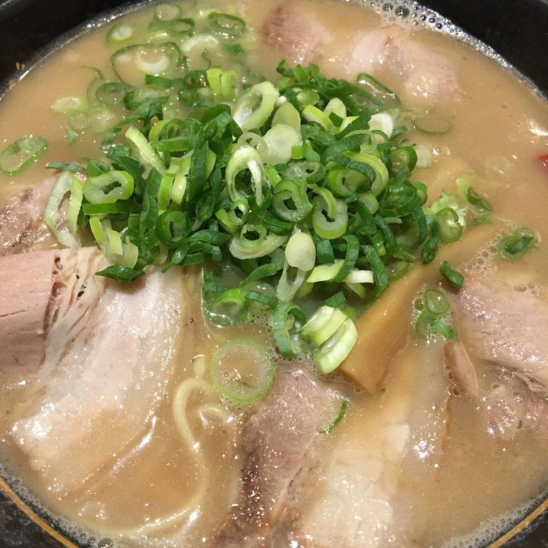 特製らーめん(豚旨うま屋ラーメン名北店)