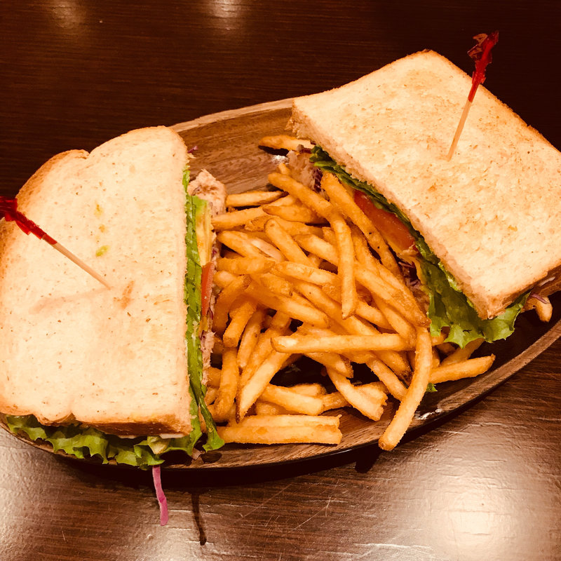 ツナアボカド(KUA`AINA 丸ビル店)