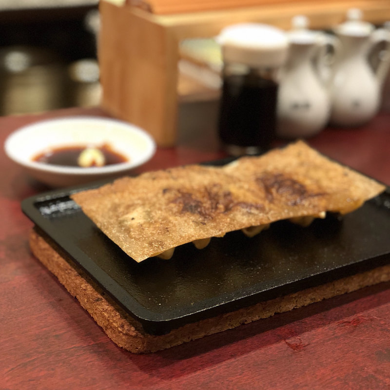 板屋の餃子(餃子酒場 板屋)