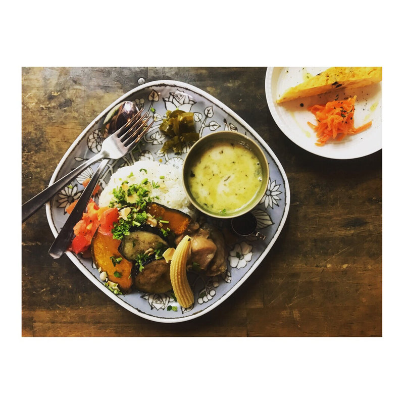 お野菜たっぷりグリーンカレー(モンネ・ルギ・ムック （monne legui mooks）)