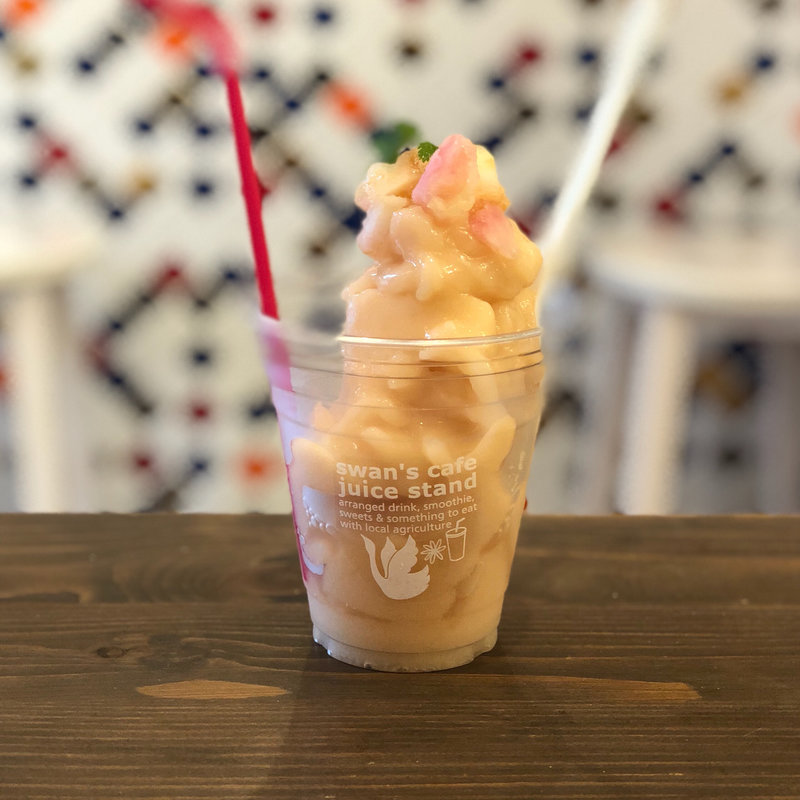 桃スムージー(スワンズカフェ ジューススタンド)