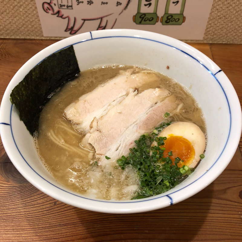 変り系煮干しとんこつ(別邸三く 豚骨らーめん真真（マシーン）)