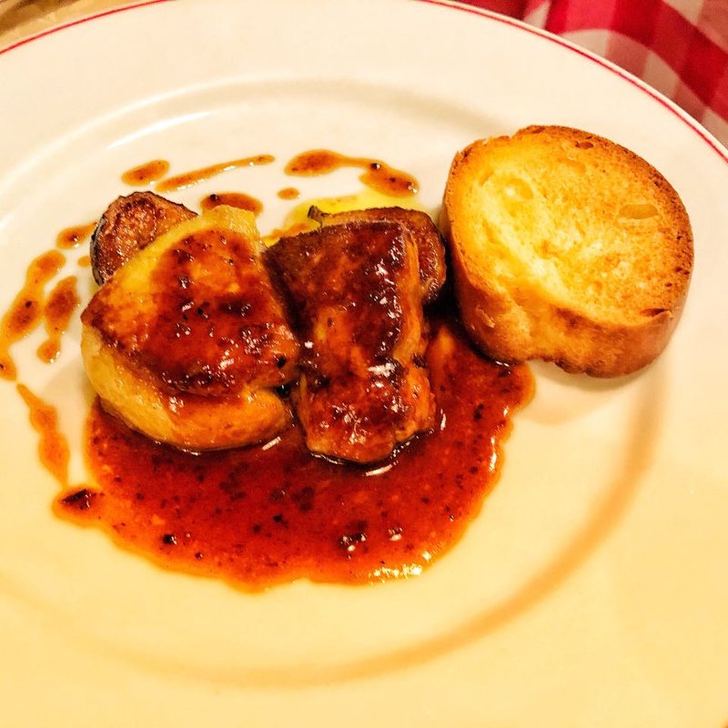 フォアグラのテリーヌ(パリのワイン食堂)