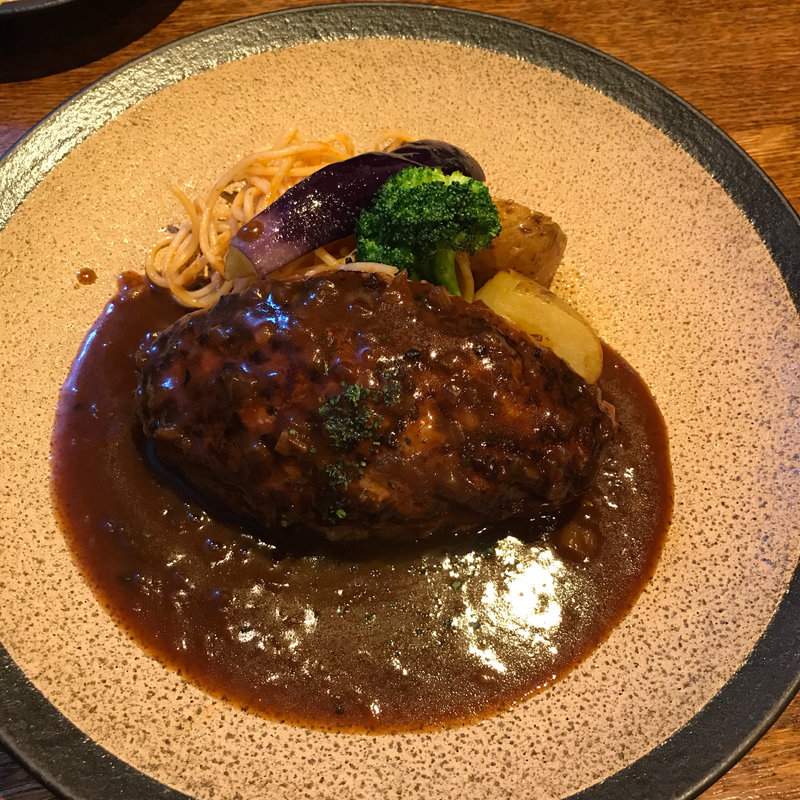 アボカドチーズハンバーグ(山本のハンバーグ 恵比寿本店)