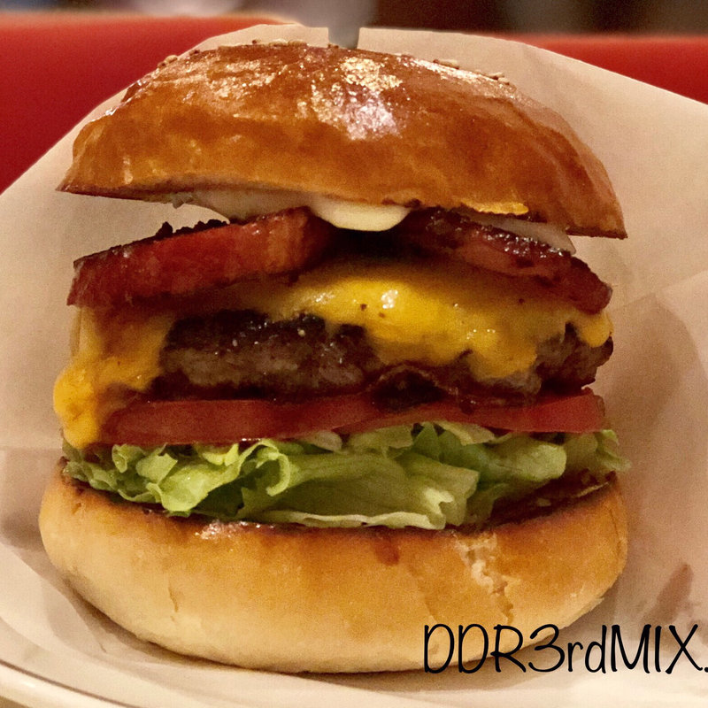 ベーコンチーズバーガー(ボンファイアー （Bon Fire）)