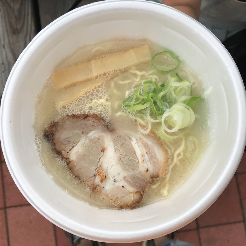 白まる(旭川ぶたラーメン 麺屋まる)