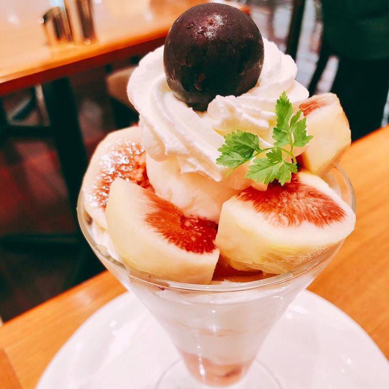 いちじくのパフェ(京橋千疋屋 東武池袋6F パーラー)