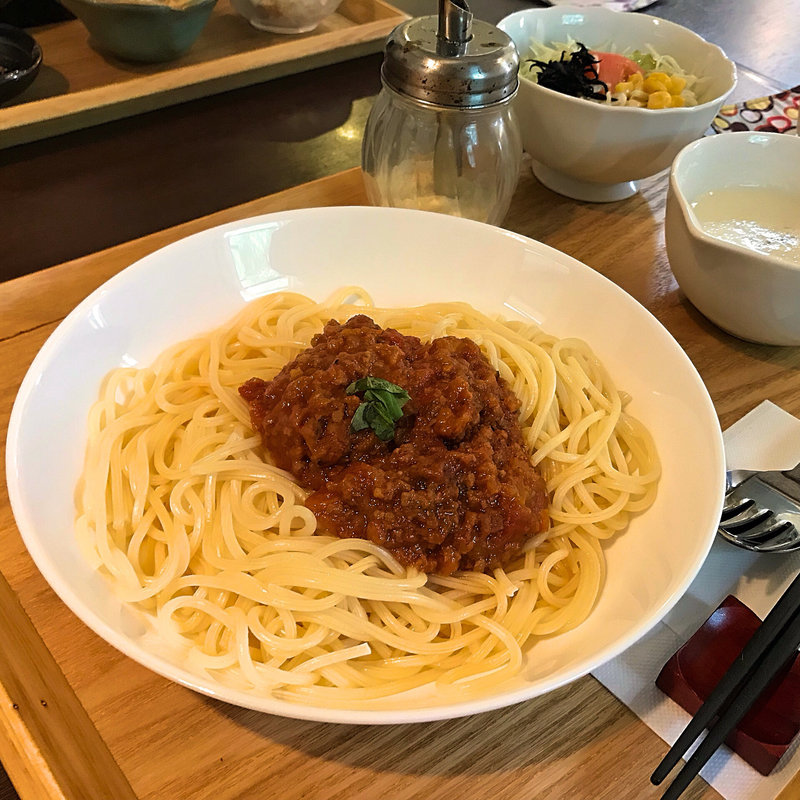 自家製ミートパスタ（ミニサラダ・スープ付）(おうちカフェ・フィロ)