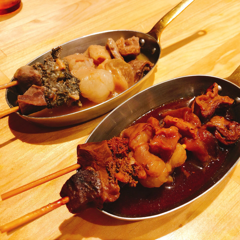 煮込み(煮込みと赤身馬刺し 大名へて)