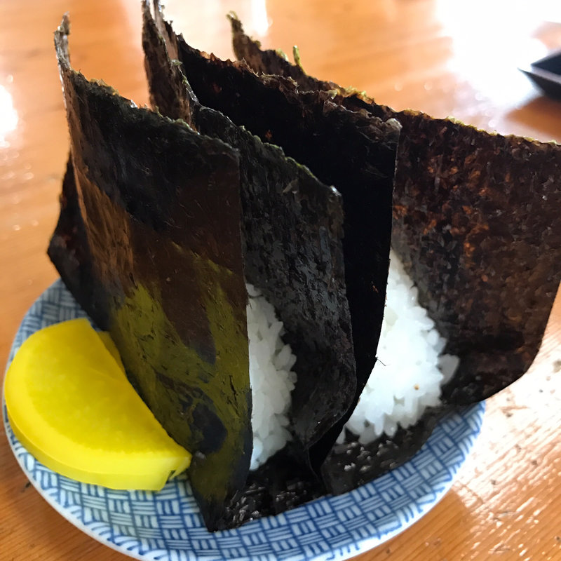 有明産最高級海苔使用のおにぎり(太昌うどん)