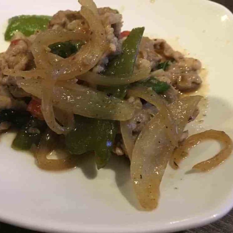 豚肉とバジル炒め(KNOTS（ノッツ）)