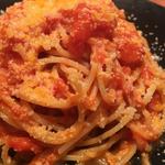 イタリア産完熟トマトカンポグランデを使ったポモドーロバジリコスパゲッティ