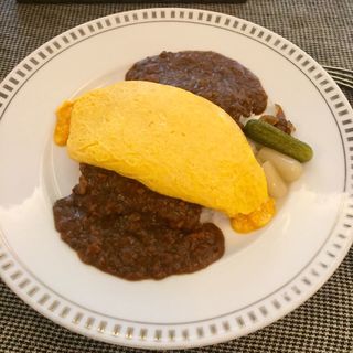 ドライキーマカレー（オムレツのせ）(ブラッスリー ドンピエール)