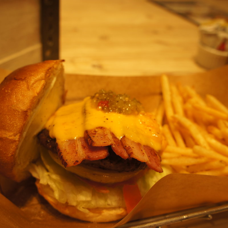 ベーコンチーズバーガー(J.S. FOODIES ららぽーと豊洲店)