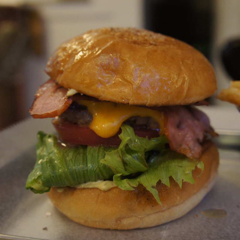 ベーコンチーズバーガー(SUNDAY)