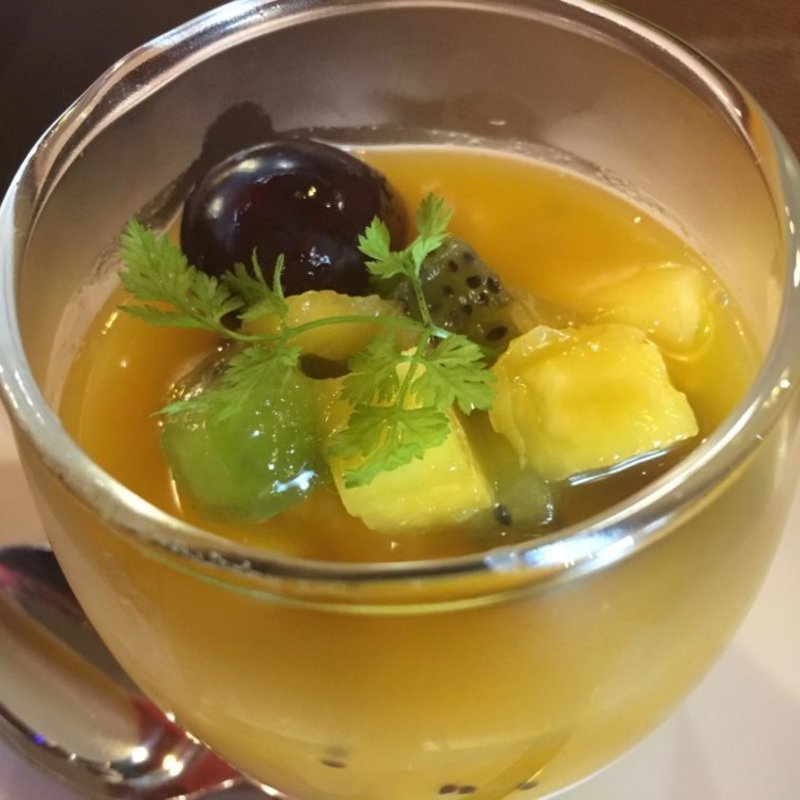 季節フルーツのパンナコッタ(イタリアンバー レアーリ （イタリアンバー LeAli）)