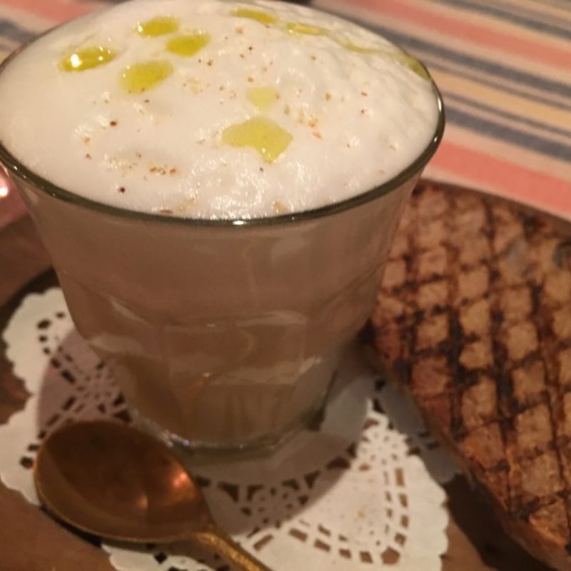 裏ごししたじゃがいものスープ(ファミリア（famiglia）)