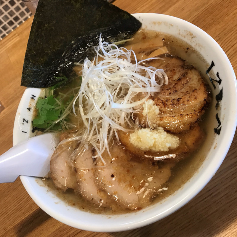 海老塩ラーメン 炙りチャーシュー増し(らぁめん 伊山)