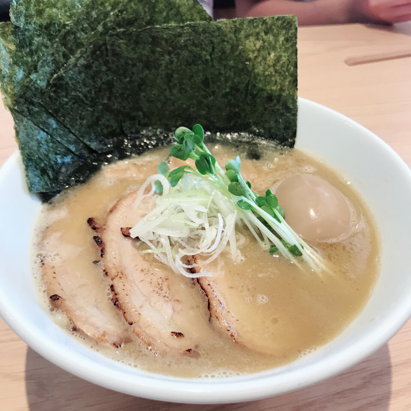 醤油ラーメン(杏と桜)