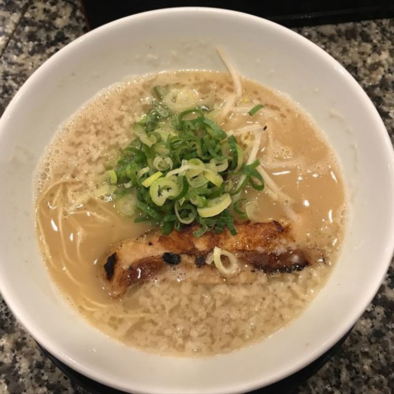 神虎ラーメン(神虎 北新地本店)